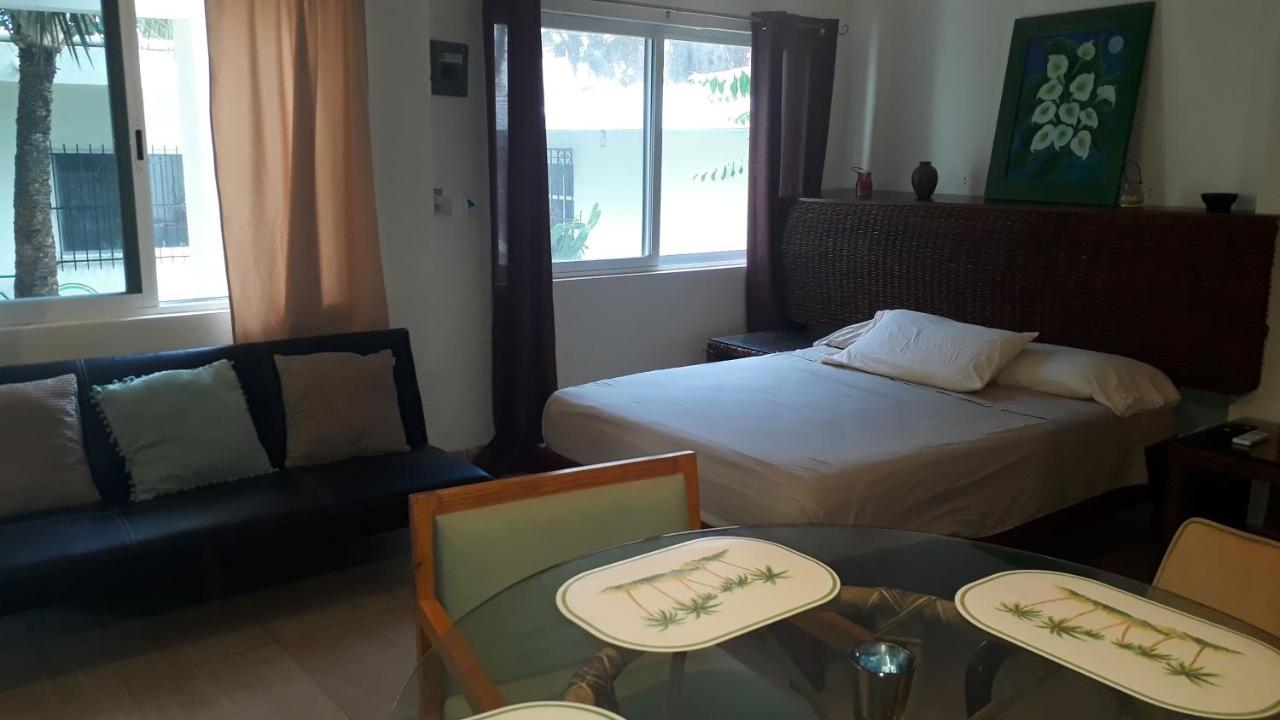 Bea Rooms And Studios Cozumel Bagian luar foto