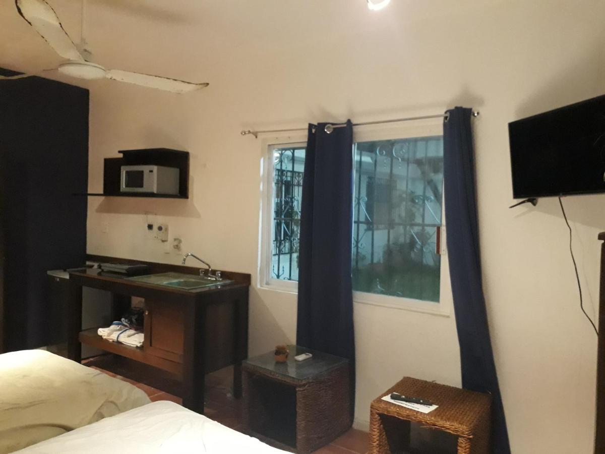 Bea Rooms And Studios Cozumel Bagian luar foto