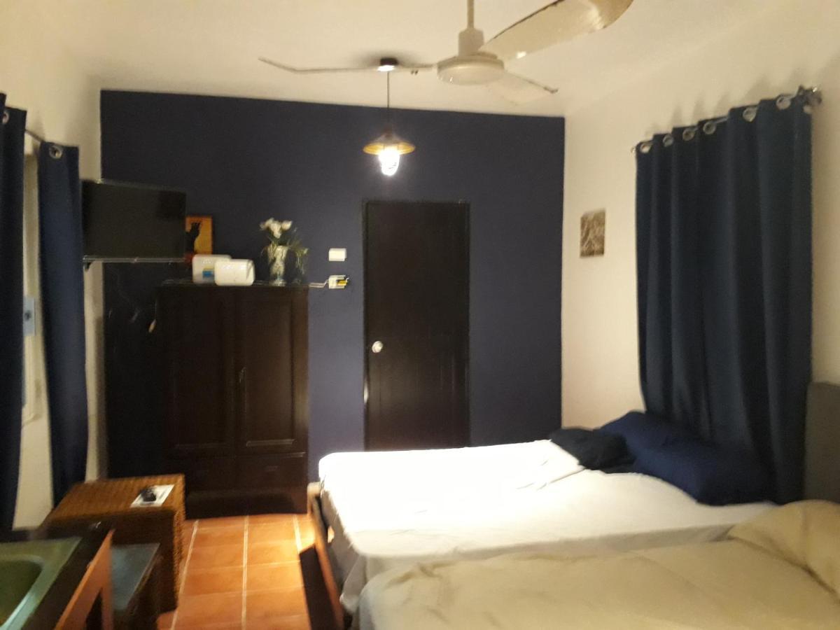 Bea Rooms And Studios Cozumel Bagian luar foto