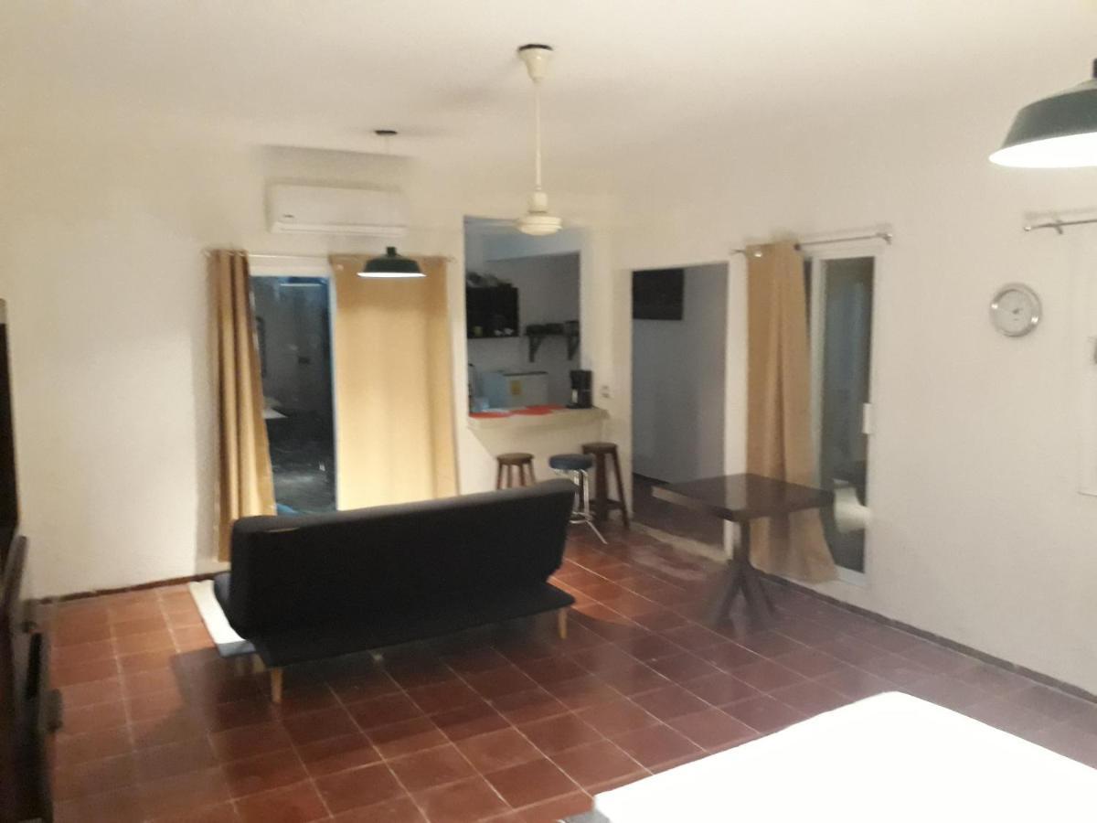 Bea Rooms And Studios Cozumel Bagian luar foto