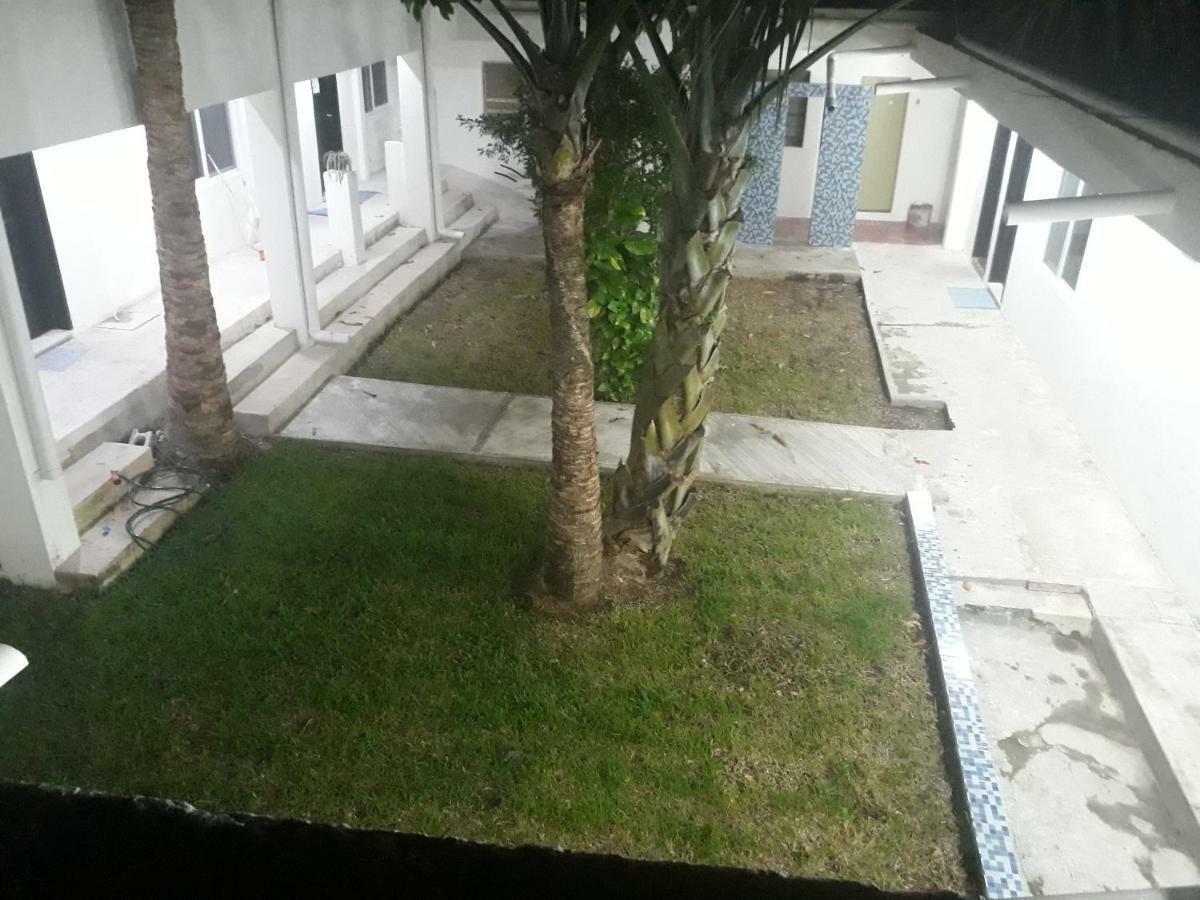 Bea Rooms And Studios Cozumel Bagian luar foto