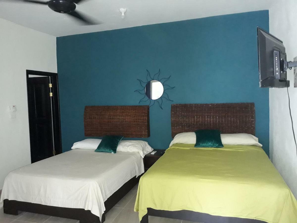 Bea Rooms And Studios Cozumel Bagian luar foto